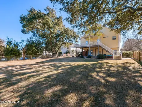 129 Sunset Drive Cedar Point NC 28584
