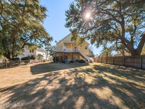 129 Sunset Drive Cedar Point NC 28584