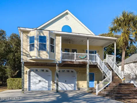 129 Sunset Drive Cedar Point NC 28584
