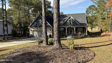 3928 Niagara-carthage Road Whispering Pines NC 28327