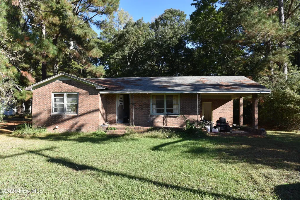 211 E Modlin Road Ahoskie NC 27910