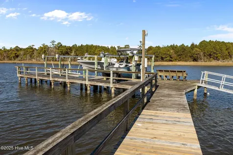 106 Key West Lane Newport NC 28570