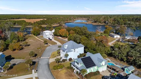 106 Key West Lane Newport NC 28570