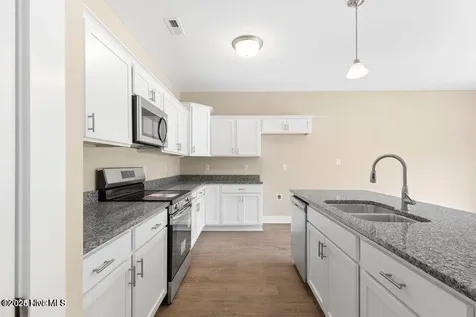 314 E Theriault Court Jacksonville NC 28540