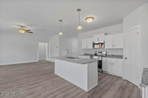 318 E Theriault Court Jacksonville NC 28540