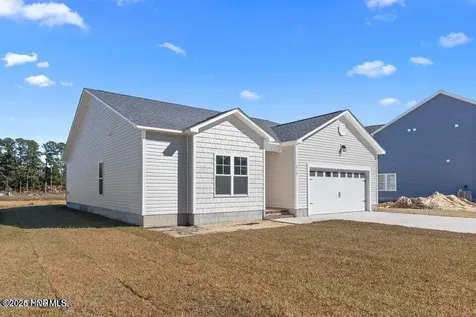 318 E Theriault Court Jacksonville NC 28540