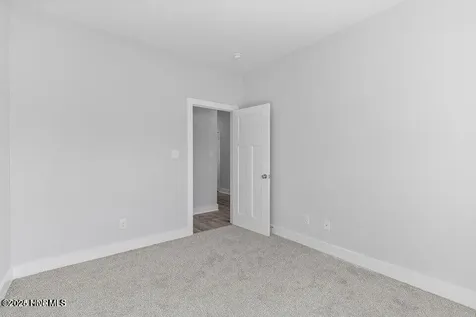 318 E Theriault Court Jacksonville NC 28540