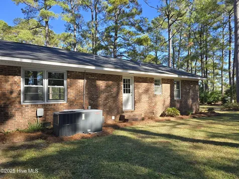 75 Pineland Woods Drive Whiteville NC 28472