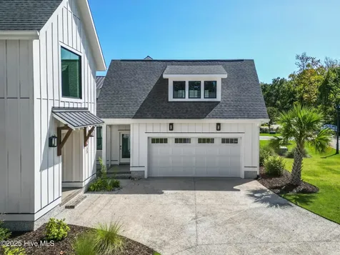 1933 Loblolly Landing Lane Wilmington NC 28411