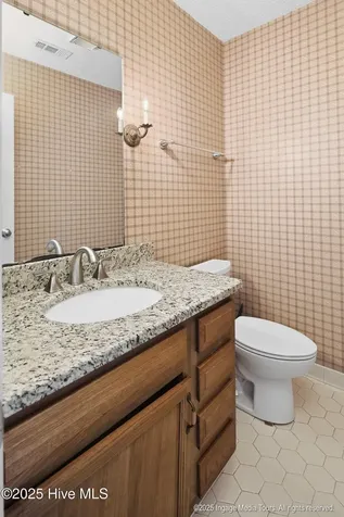 1983 Quail Ridge Road Greenville NC 27858