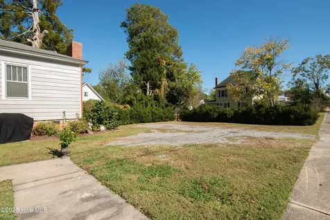 1101 N Market Street Washington NC 27889