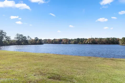 484 Lands End Road Fayetteville NC 28314