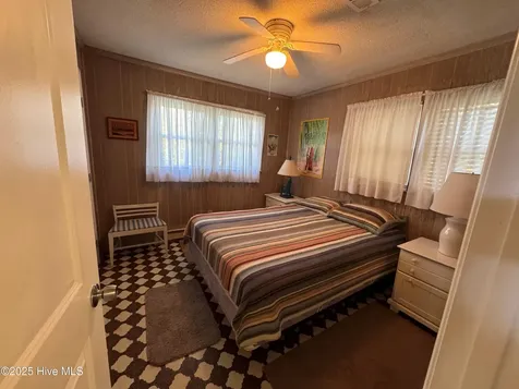 102 Lawrence Street Emerald Isle NC 28594