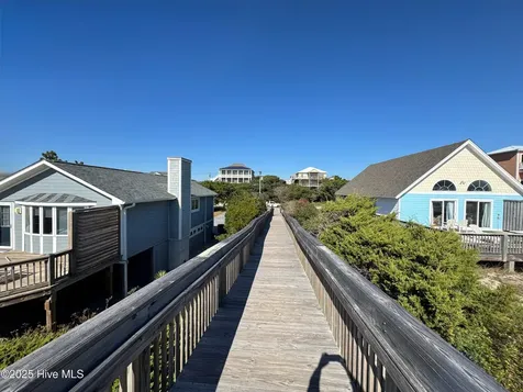 102 Lawrence Street Emerald Isle NC 28594