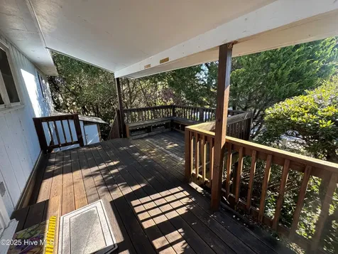 102 Lawrence Street Emerald Isle NC 28594