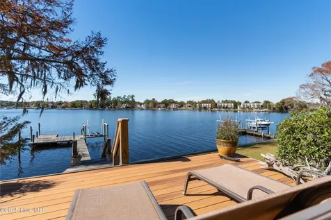 810 Madam Moores Lane New Bern NC 28562