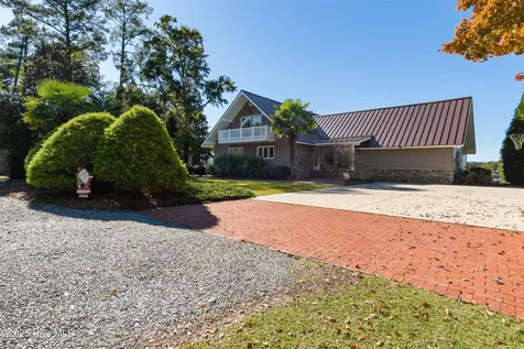 810 Madam Moores Lane New Bern NC 28562