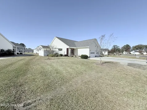 2050 Briarwood Drive Kinston NC 28501