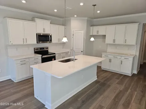548 Glitter Bay Loop Shallotte NC 28470