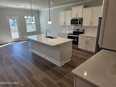 548 Glitter Bay Loop Shallotte NC 28470