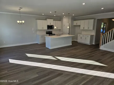 548 Glitter Bay Loop Shallotte NC 28470