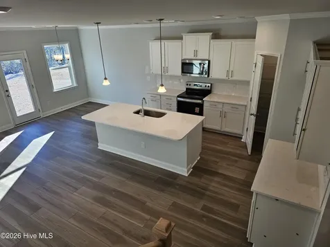 548 Glitter Bay Loop Shallotte NC 28470