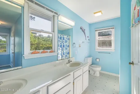 3904 Emerald Drive Emerald Isle NC 28594
