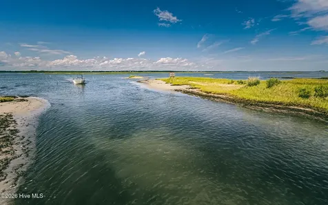 3904 Emerald Drive Emerald Isle NC 28594