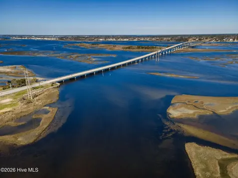3904 Emerald Drive Emerald Isle NC 28594