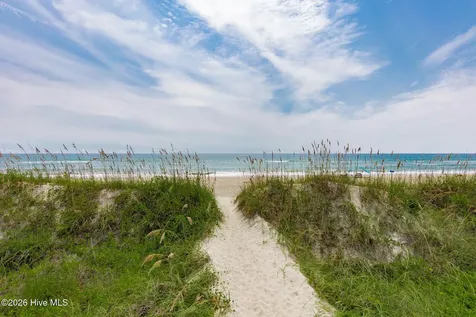 3904 Emerald Drive Emerald Isle NC 28594
