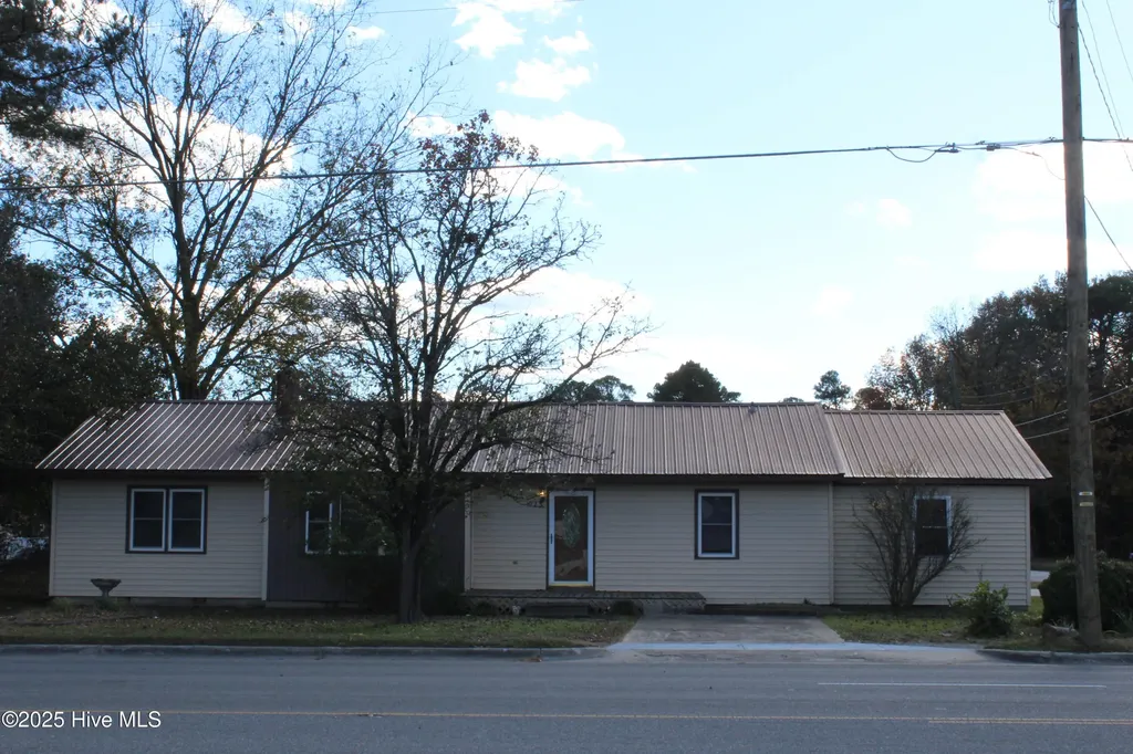 513 W Main Street Beulaville NC 28518