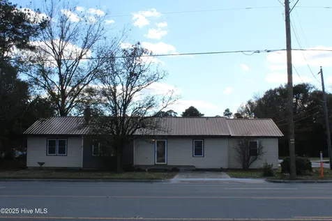 513 W Main Street Beulaville NC 28518