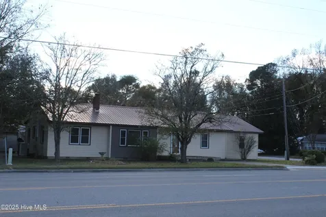 513 W Main Street Beulaville NC 28518