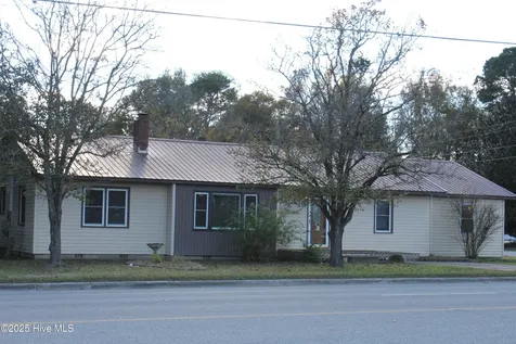 513 W Main Street Beulaville NC 28518