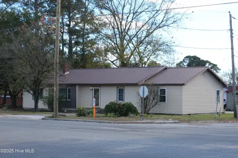 513 W Main Street Beulaville NC 28518