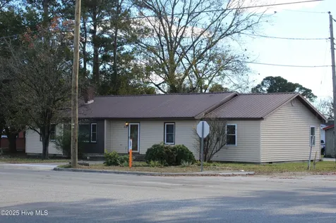 513 W Main Street Beulaville NC 28518