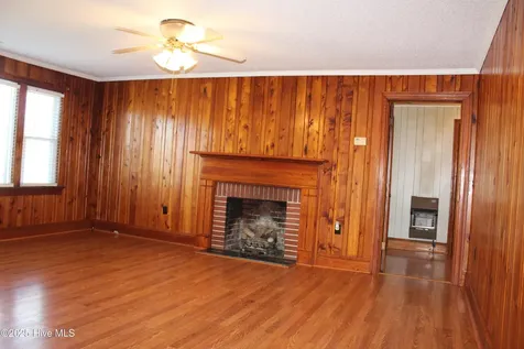 513 W Main Street Beulaville NC 28518