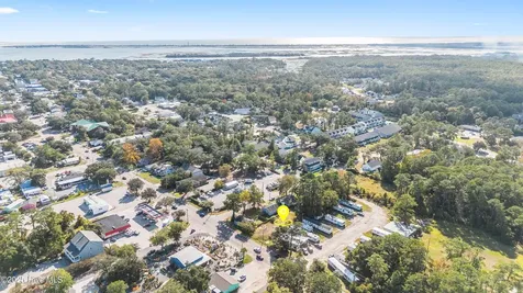 1205 N Howe Street Southport NC 28461
