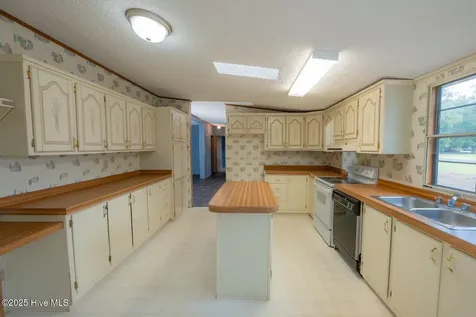 270 Duck Creek Road Washington NC 27889