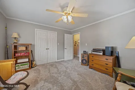 16 Port Side Lane Belhaven NC 27810