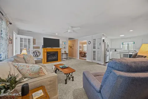 16 Port Side Lane Belhaven NC 27810