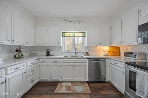 16 Port Side Lane Belhaven NC 27810