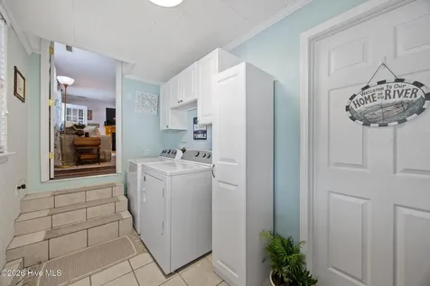 16 Port Side Lane Belhaven NC 27810