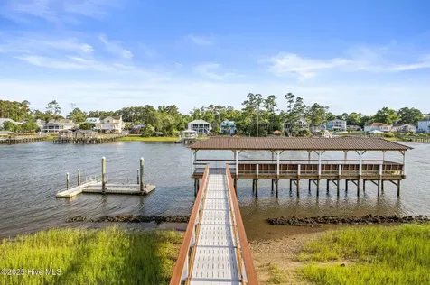 4223 W Tanager Court SE Southport NC 28461