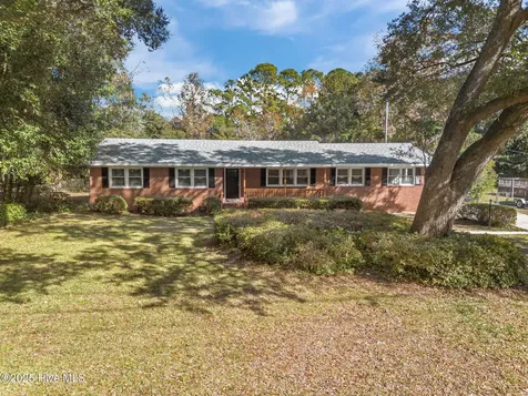 119 Futch Creek Road Wilmington NC 28411