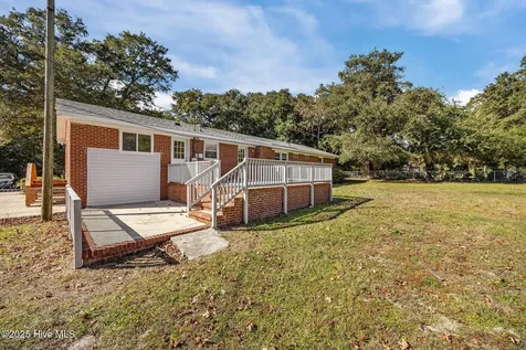 119 Futch Creek Road Wilmington NC 28411