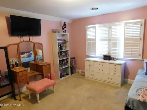 510 S Wilkinson Drive Laurinburg NC 28352
