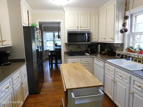 510 S Wilkinson Drive Laurinburg NC 28352