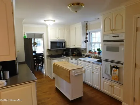 510 S Wilkinson Drive Laurinburg NC 28352