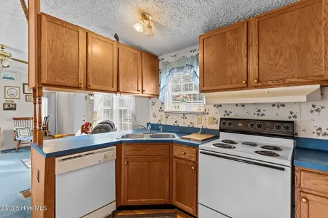 4568 Cedar Street SE Southport NC 28461